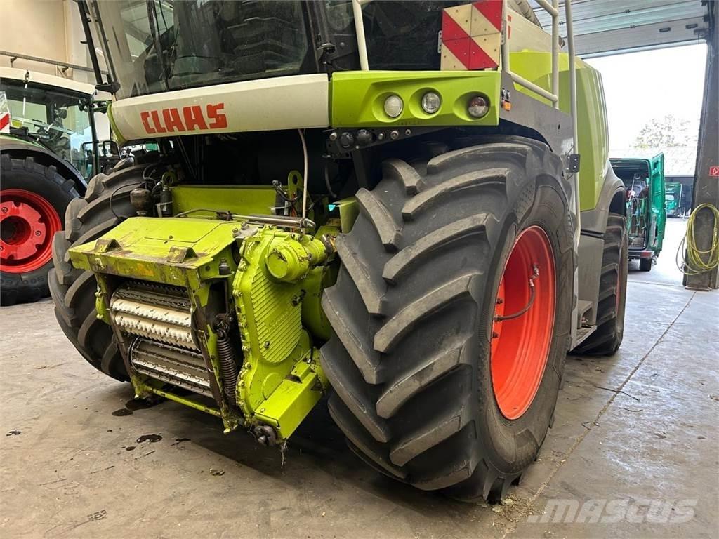 CLAAS Jaguar 960 Самоходные кормоуборочные комбайны
