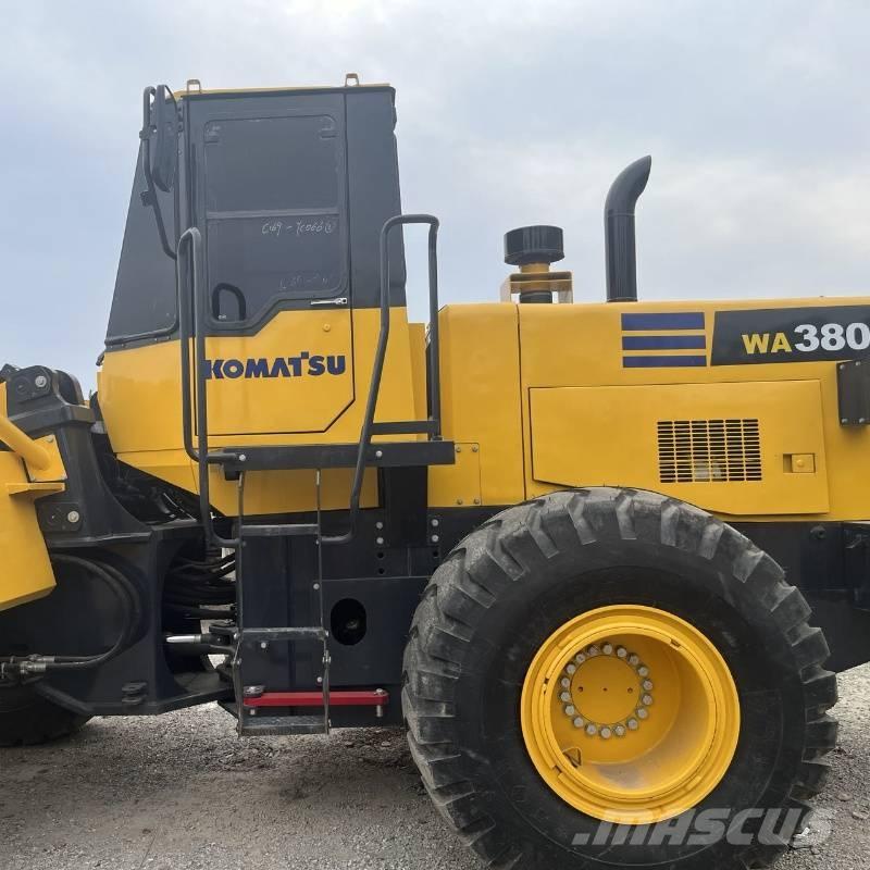 Komatsu WA 380 Фронтальные погрузчики