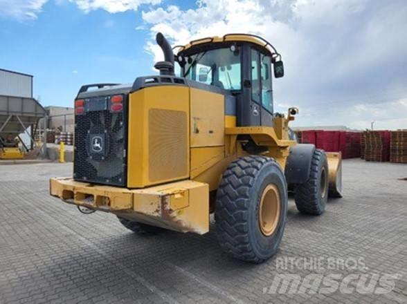 John Deere 624K Фронтальные погрузчики