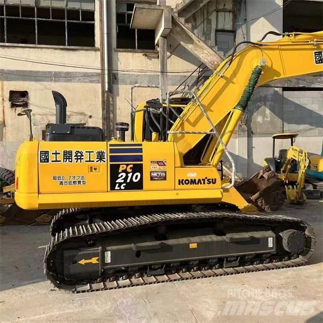 Komatsu PC 210 Гусеничные экскаваторы