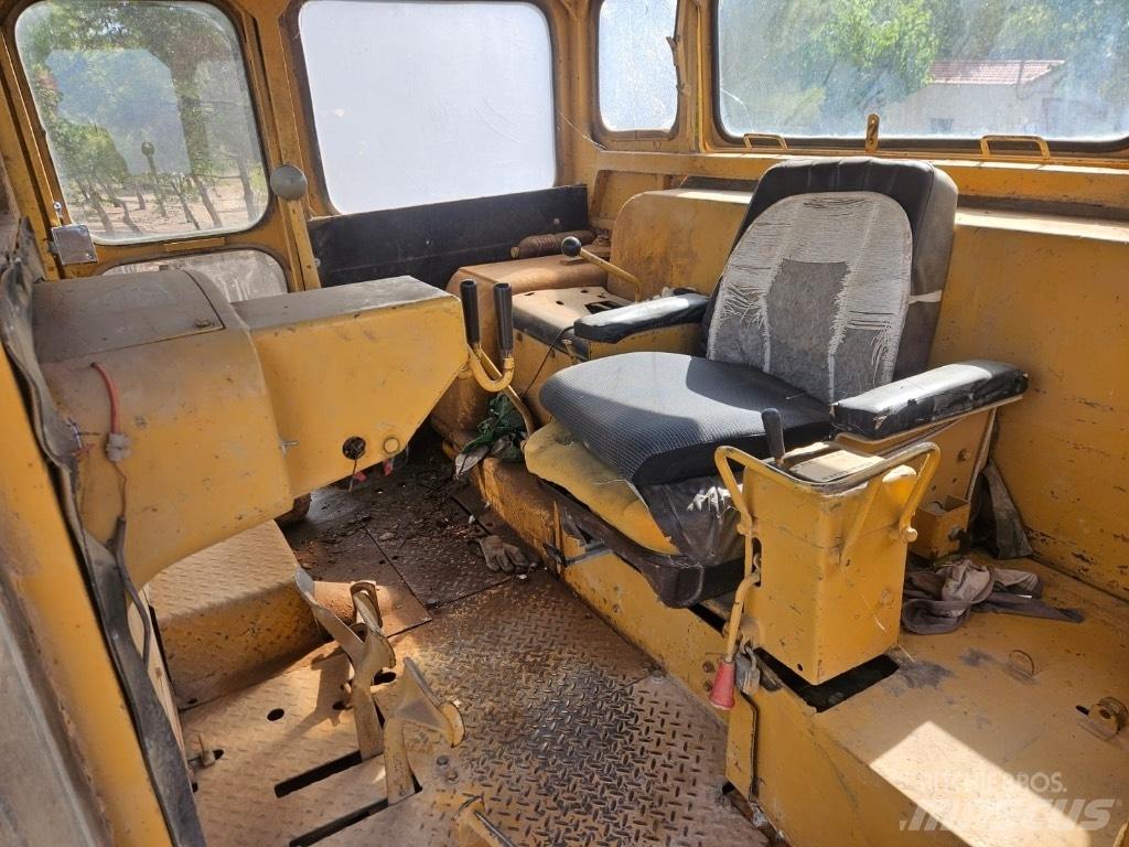 CAT D 9 G Гусеничные бульдозеры