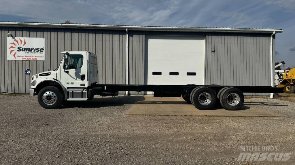 Freightliner M2 Шасси с кабиной