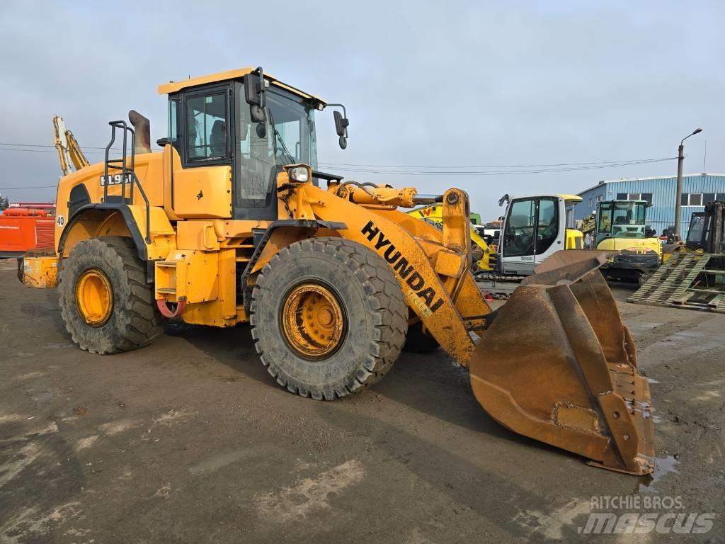 Hyundai HL 960 Фронтальные погрузчики