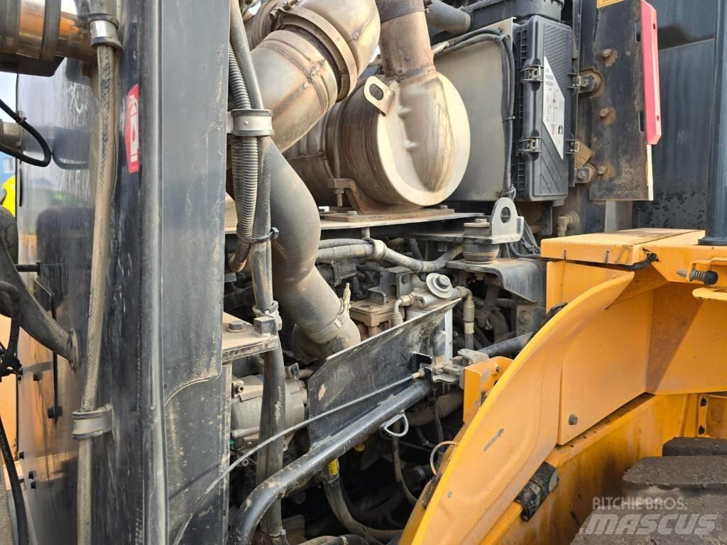 Hyundai HL 960 Фронтальные погрузчики