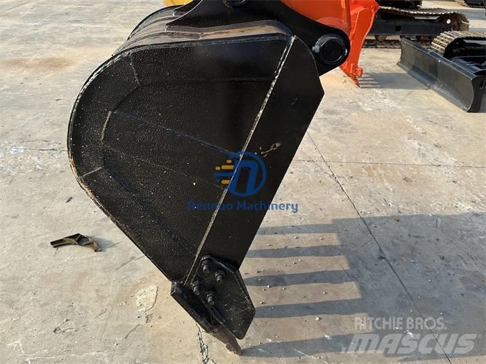Hitachi ZX 120 Гусеничные экскаваторы