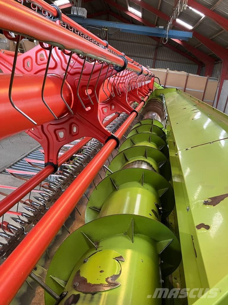 CLAAS 650 Зерноуборочные комбайны