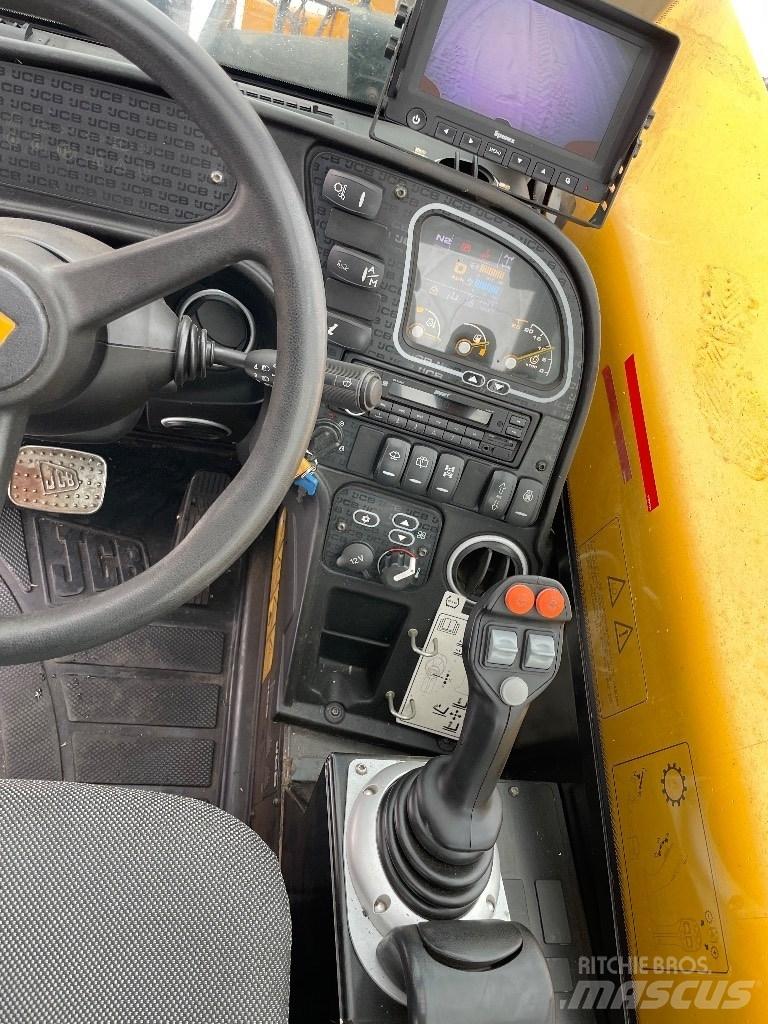 JCB 560-80 AGRI PLUS Сельскохозяйственные телескопические погрузчики