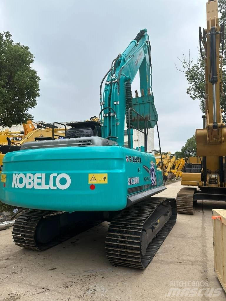 Kobelco SK 200 Гусеничные экскаваторы