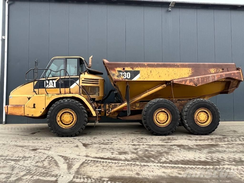 CAT 730 Шарнирно-сочленённые самосвалы