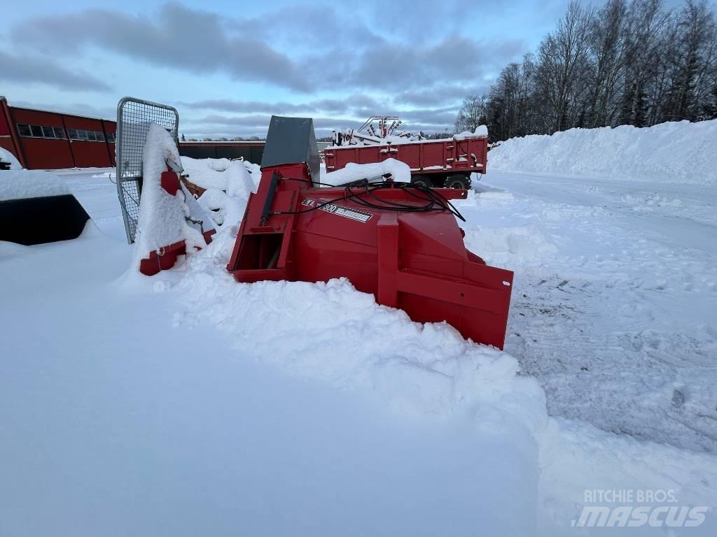 Esko LL300 Снегоуборщики