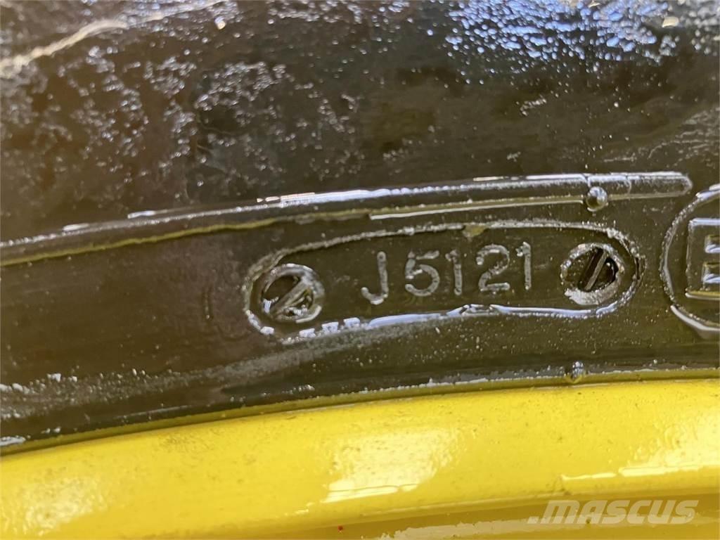 BKT 520/85R38 Шины и колёса