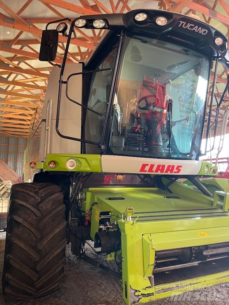 CLAAS Tucano 440 Зерноуборочные комбайны
