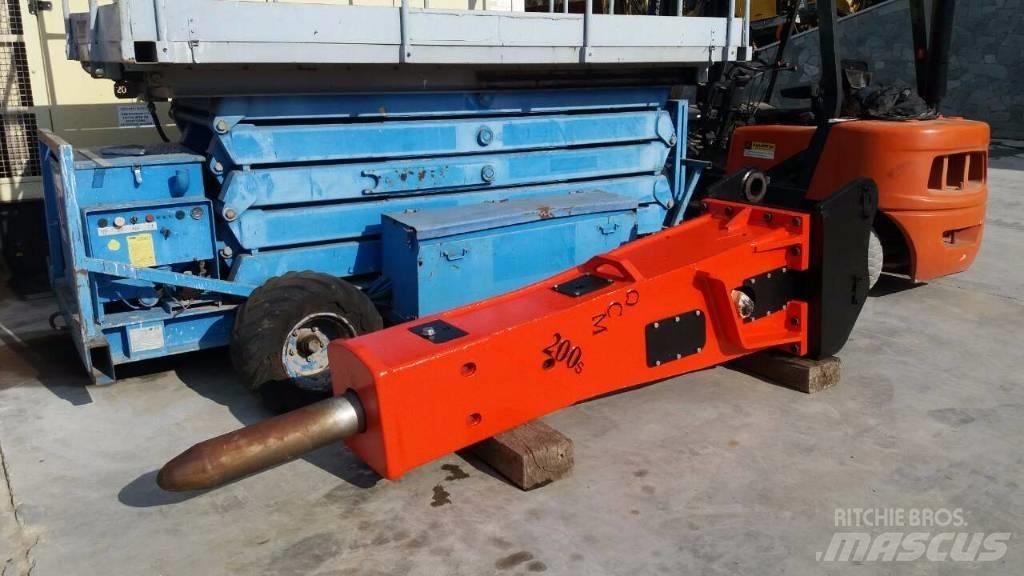 OCM 200s Гидромолоты