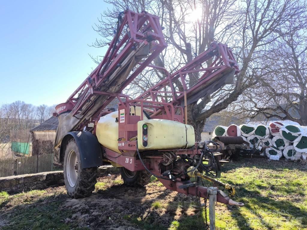 Hardi Commander 2800 Прицепные опрыскиватели