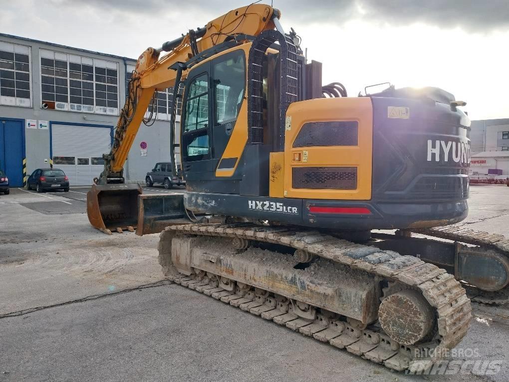 Hyundai HX 235 LCR Гусеничные экскаваторы