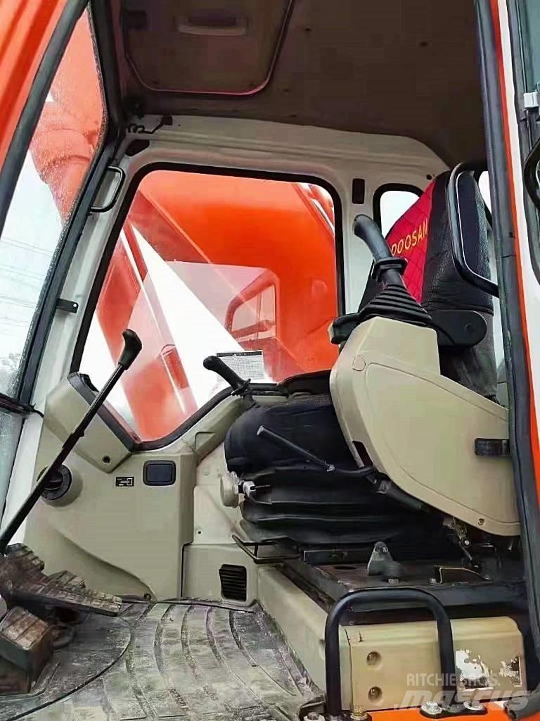 Doosan 300 Гусеничные экскаваторы