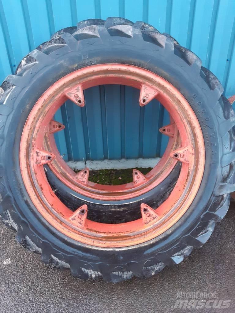 Goodyear 12.4-36 Шины и колёса