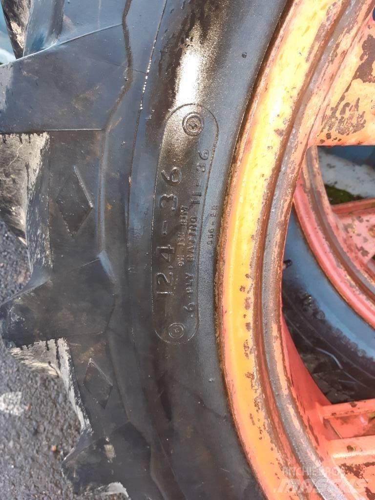 Goodyear 12.4-36 Шины и колёса