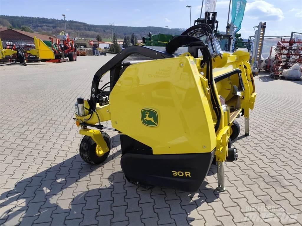 John Deere 9700i Самоходные кормоуборочные комбайны