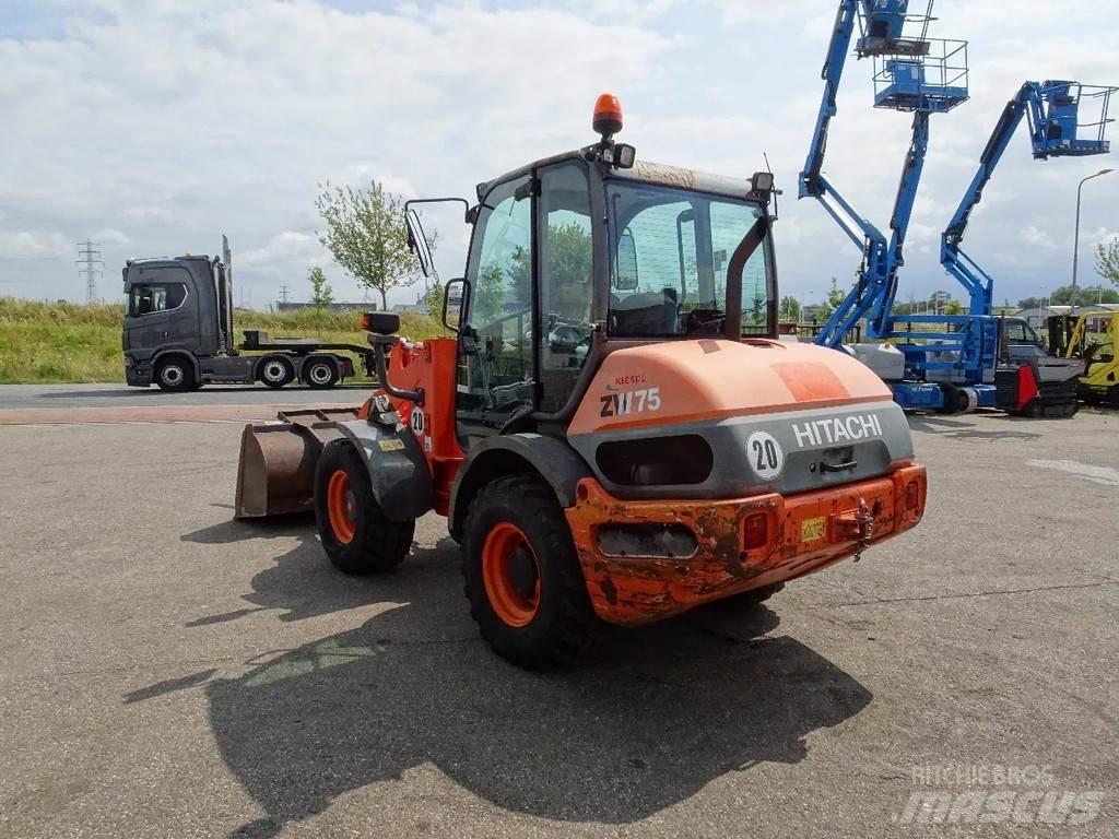 Hitachi ZW75 Строительная техника - Другие