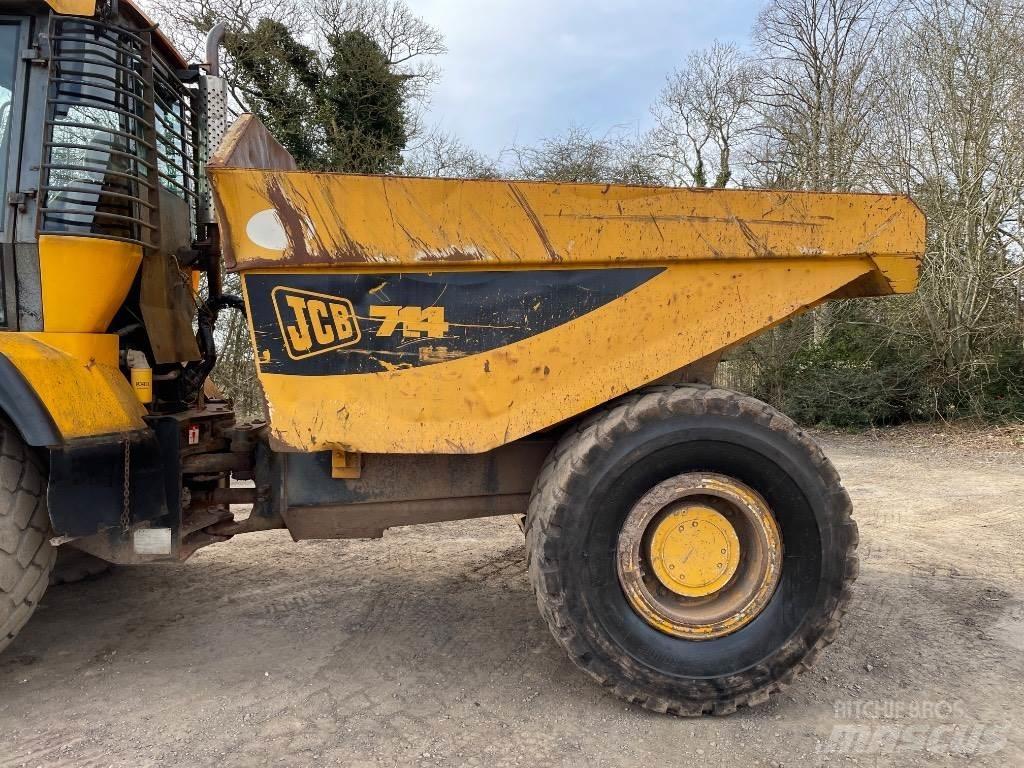JCB 714 Шарнирно-сочленённые самосвалы