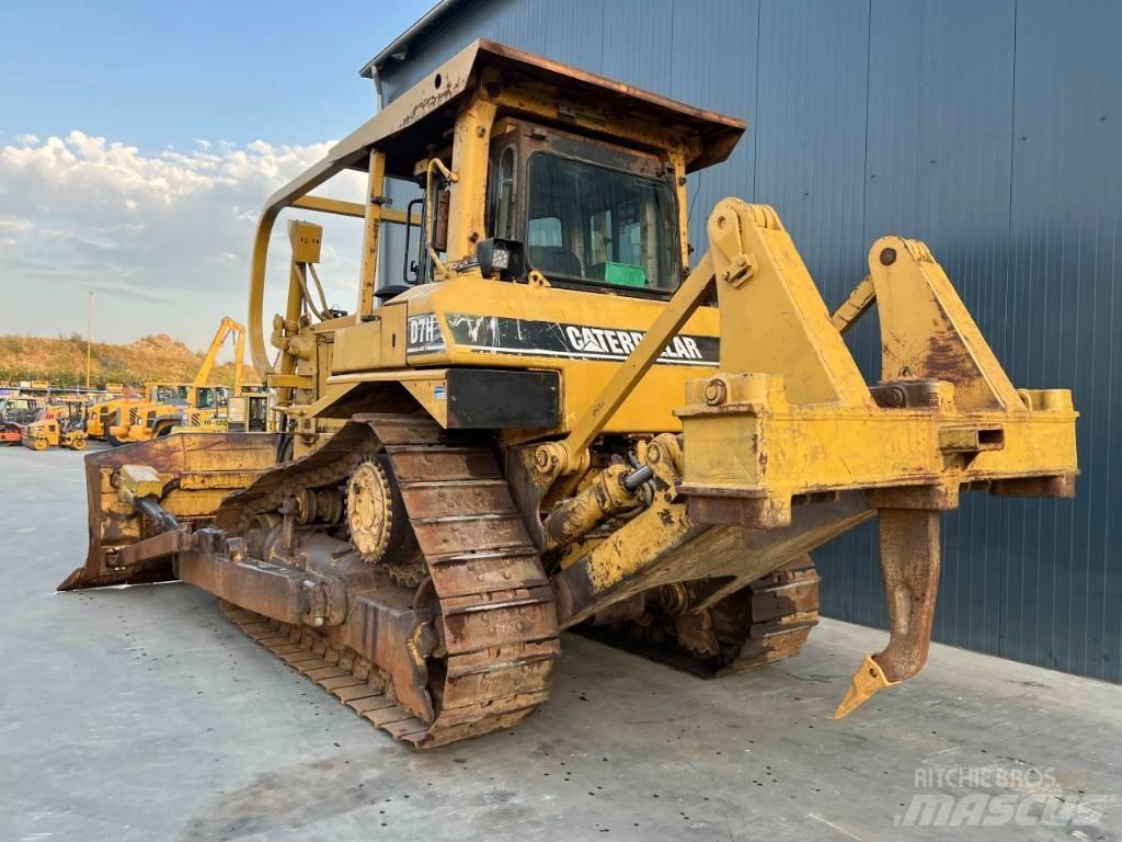 CAT D7H Гусеничные бульдозеры
