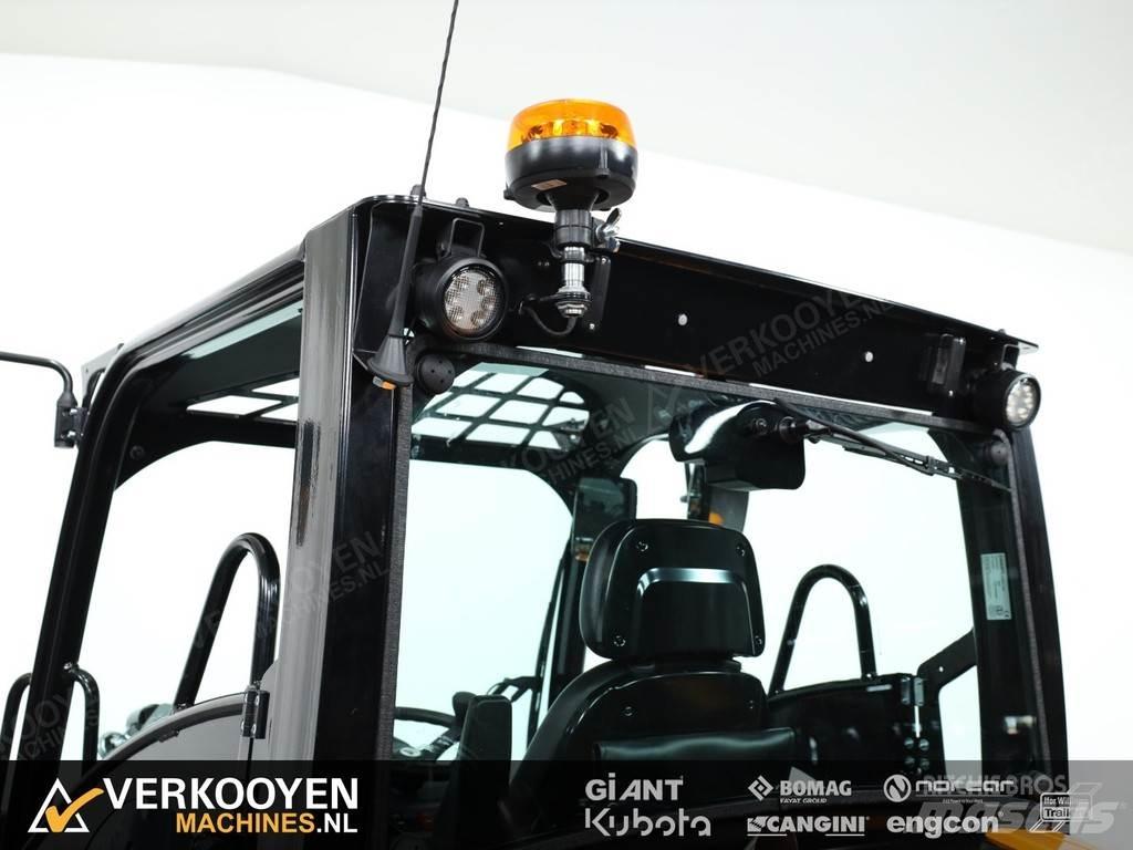 GiANT G5000 Фронтальные погрузчики