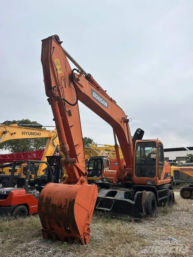 Doosan DH 210 W Колёсные экскаваторы