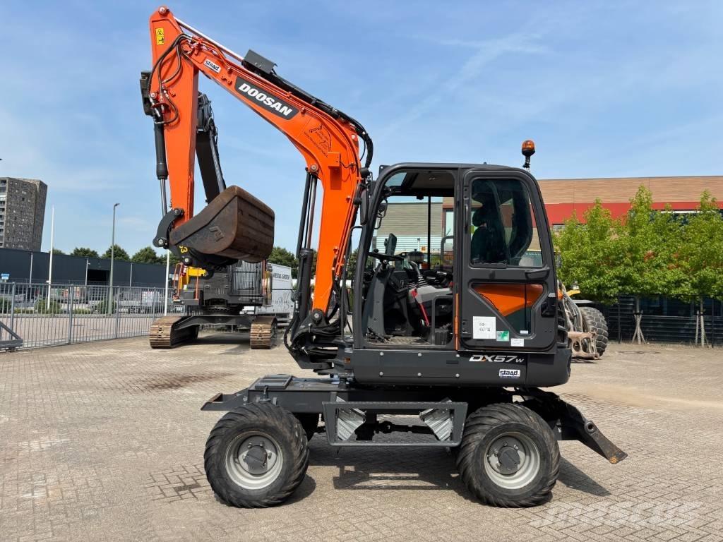 Doosan DX 57 Колёсные экскаваторы