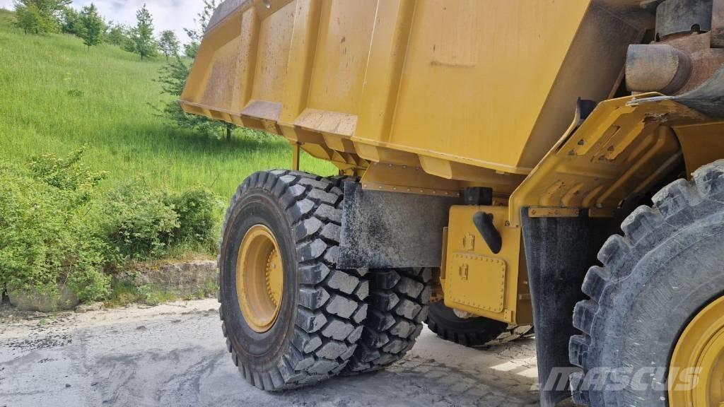 CAT 775 G Карьерные самосвалы