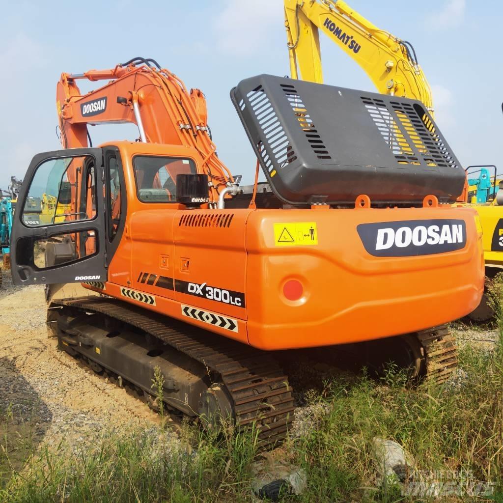 Doosan DX 300 LC Гусеничные экскаваторы