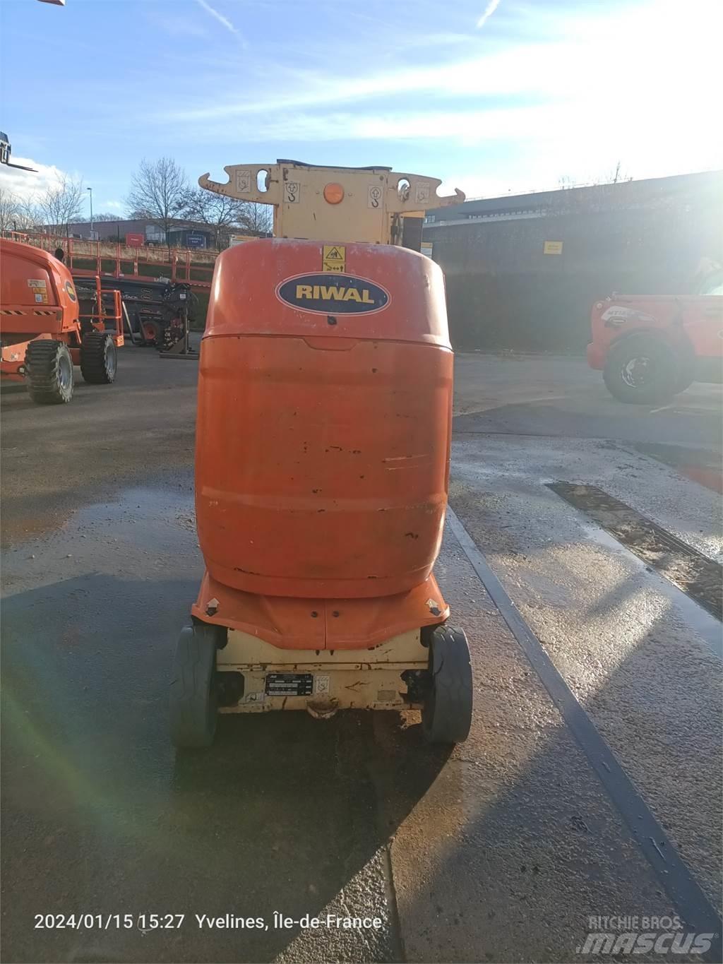 JLG T10E Разные подъемники и вышки