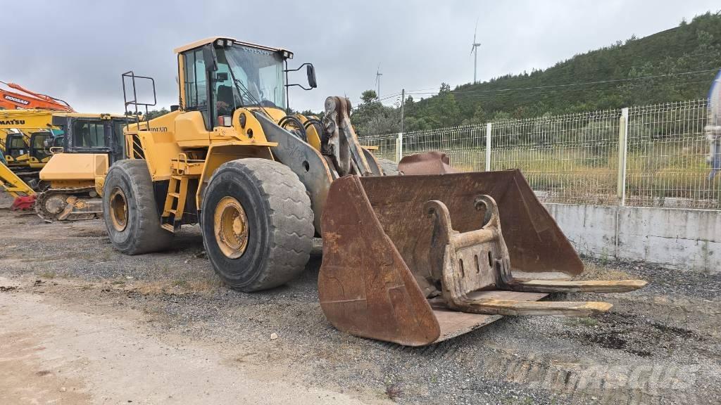 Volvo L 220 F Фронтальные погрузчики