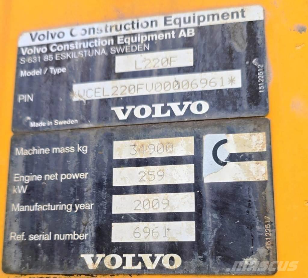 Volvo L 220 F Фронтальные погрузчики