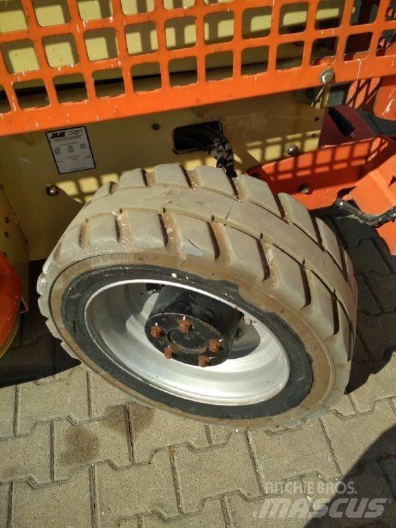 JLG M 4069 Ножничные подъемники