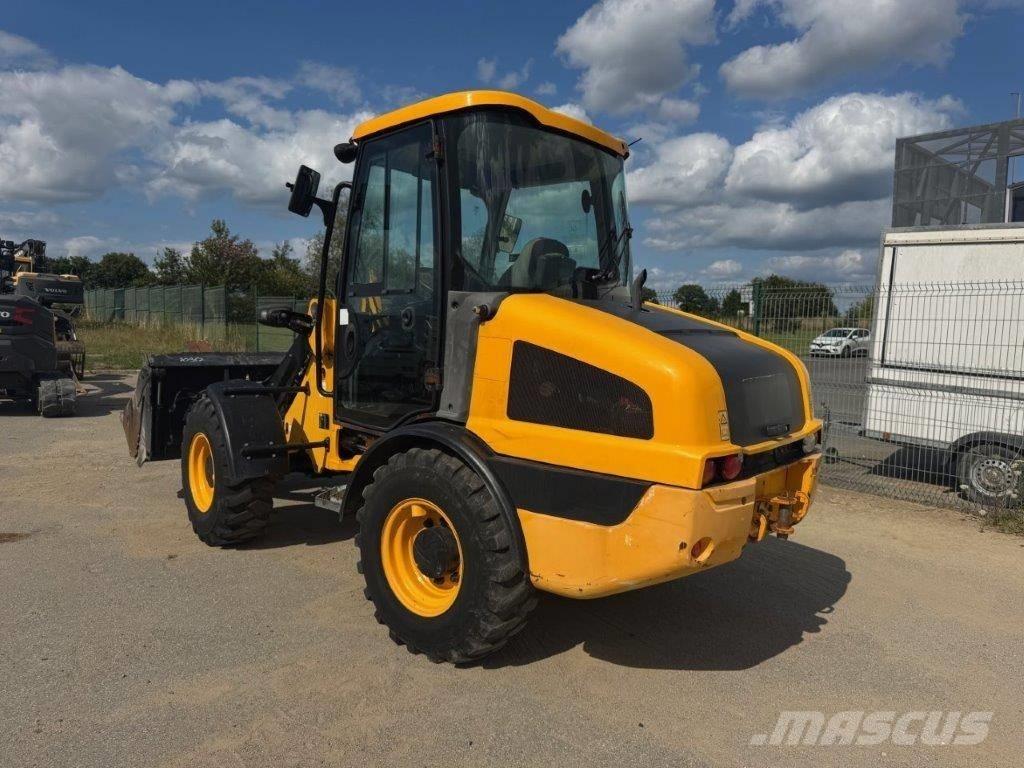 JCB 406 T4 Фронтальные погрузчики