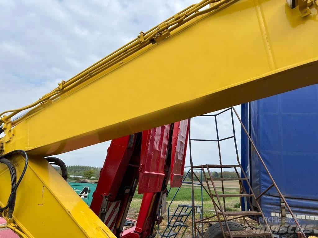 Komatsu PC 228 USLC Гусеничные экскаваторы