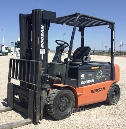 Doosan B40 X-5 Электропогрузчики
