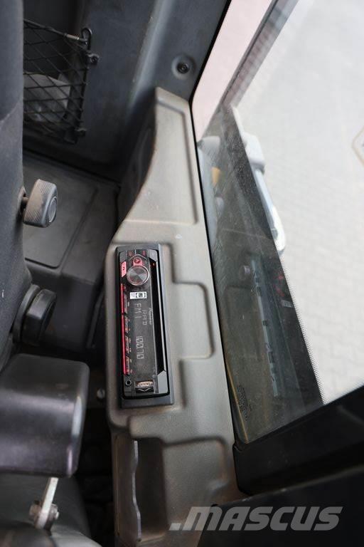 Yanmar SV60 Гусеничные экскаваторы