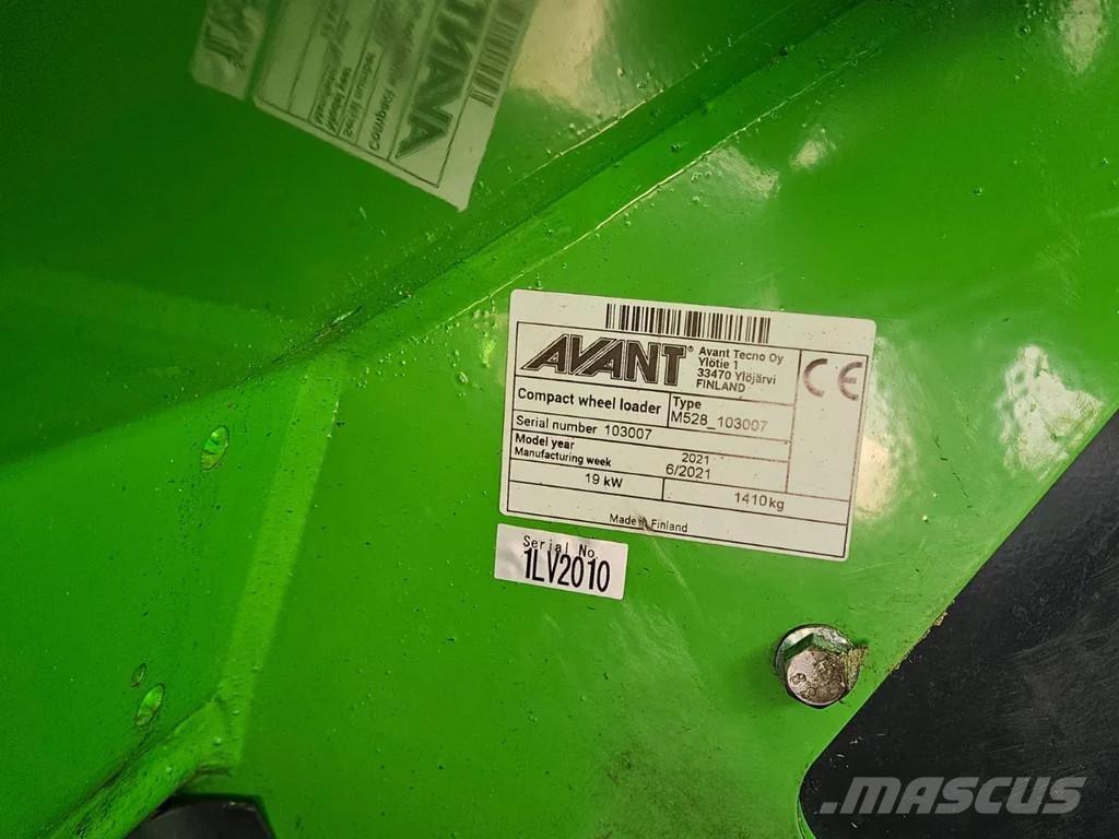 Avant 528 Малые погрузчики