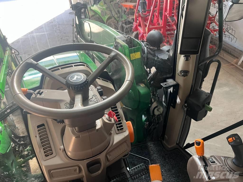 John Deere 6120 M Трактора