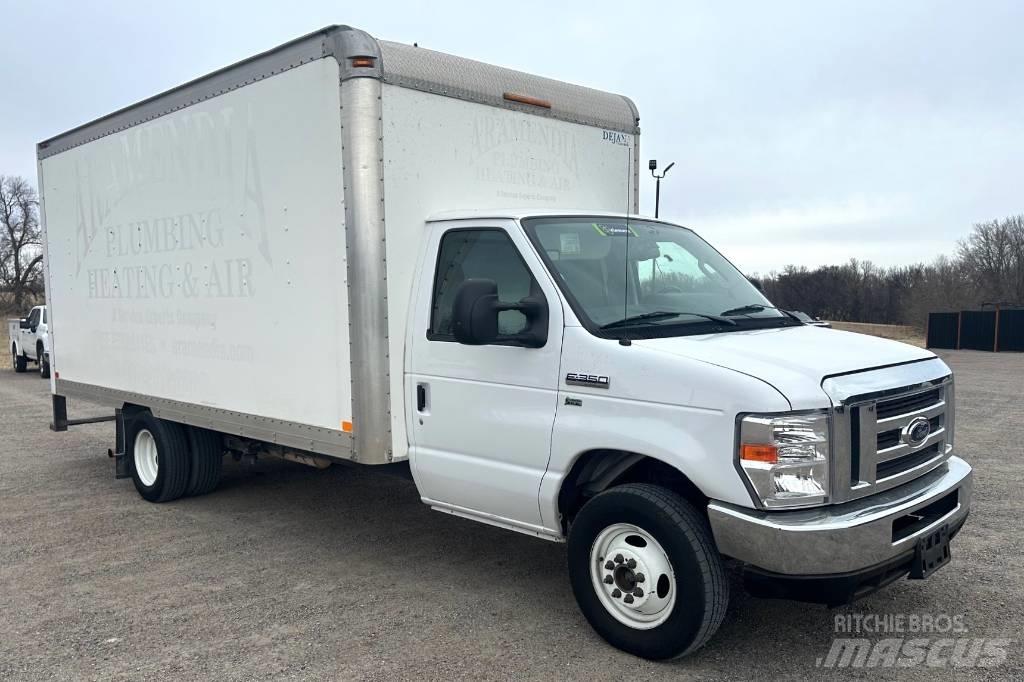 Ford E 350 SD Грузовики-Фургоны