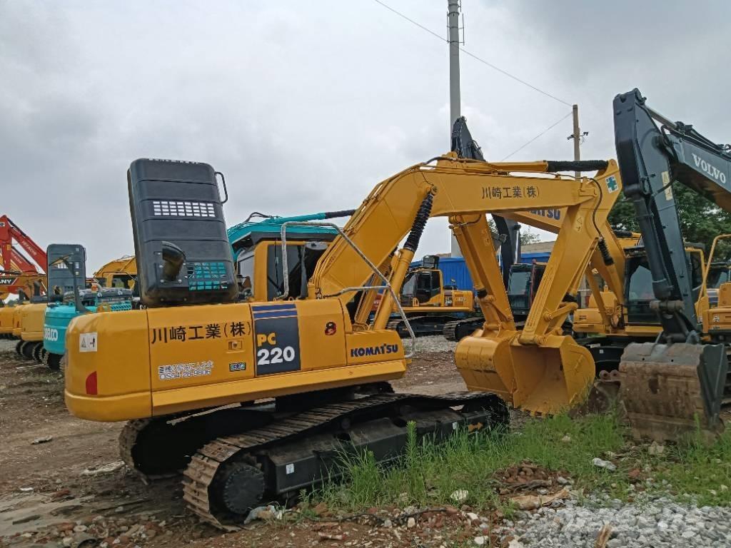 Komatsu PC 220-8 Гусеничные экскаваторы