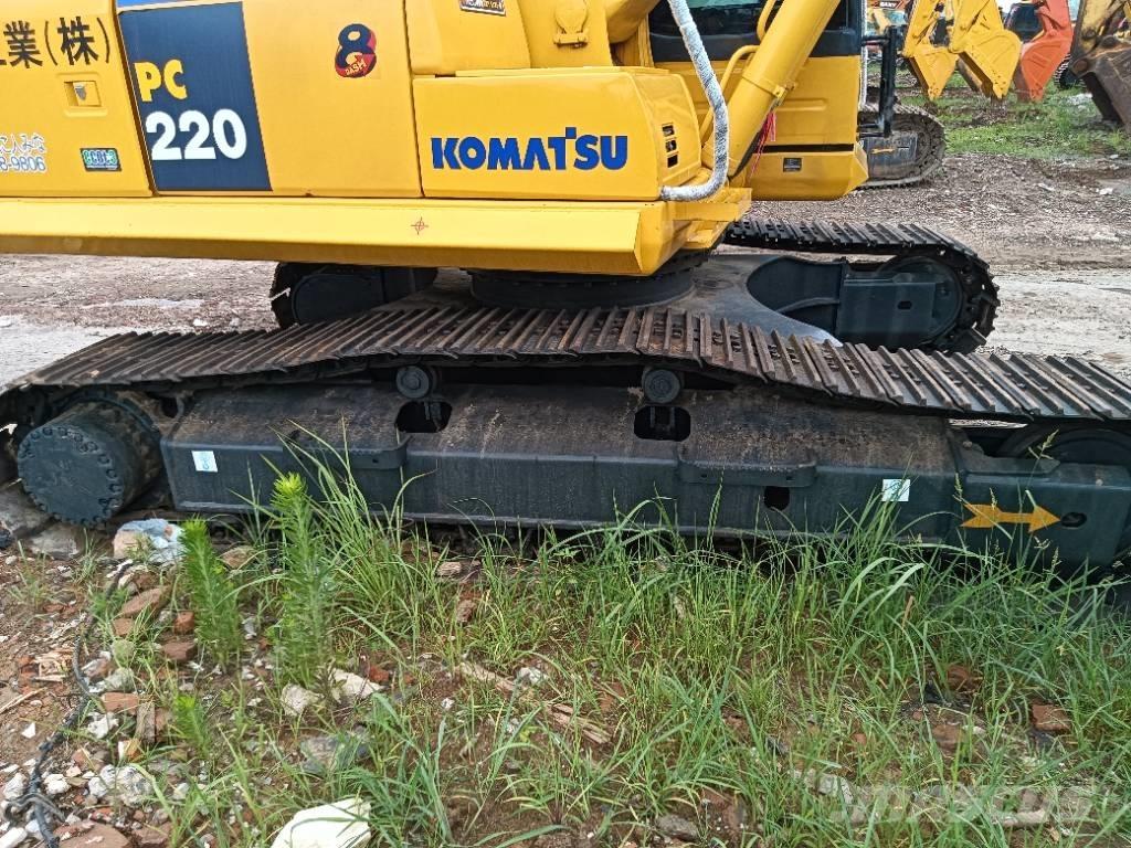 Komatsu PC 220-8 Гусеничные экскаваторы