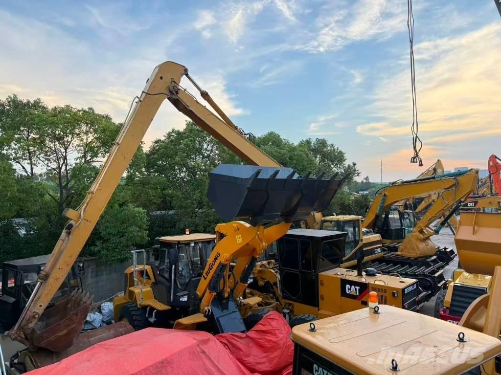CAT 320BL Экскаваторы-амфибии