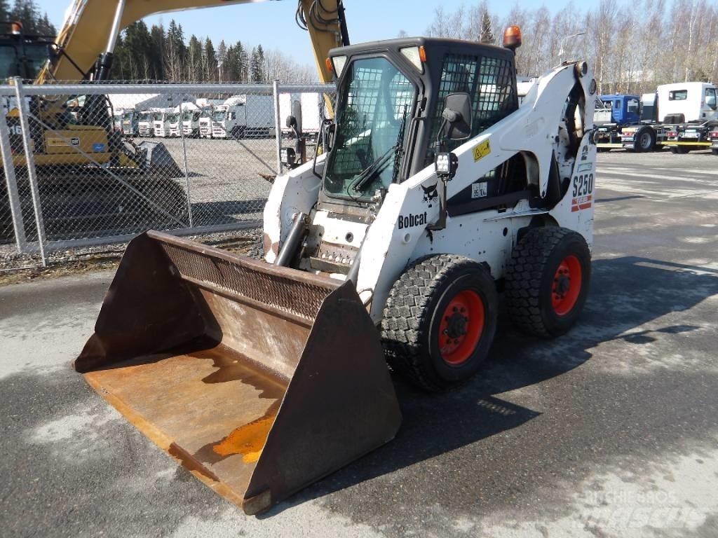 Bobcat S250 Мини-погрузчики