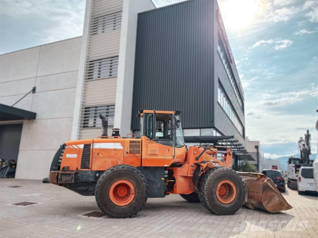 Doosan DL 300 Фронтальные погрузчики