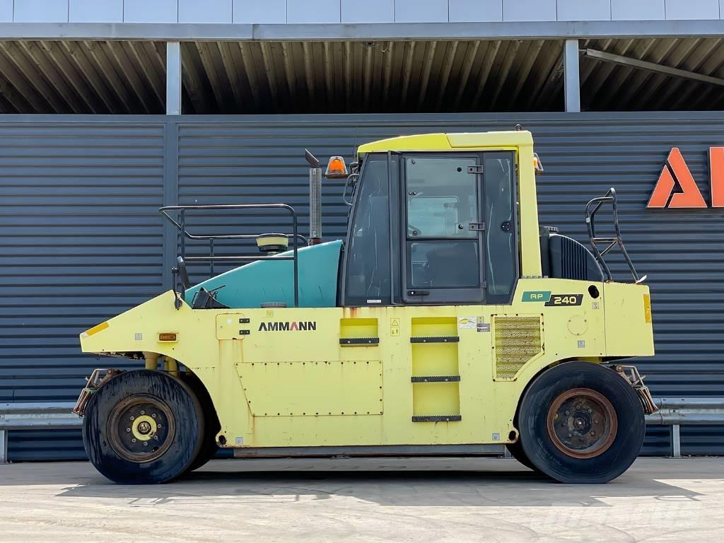 Ammann AP 240 Пневматические катки