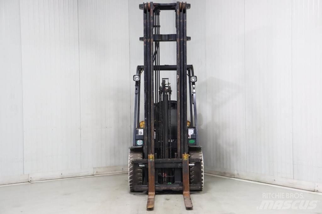 TCM FG30T3 Газовые погрузчики