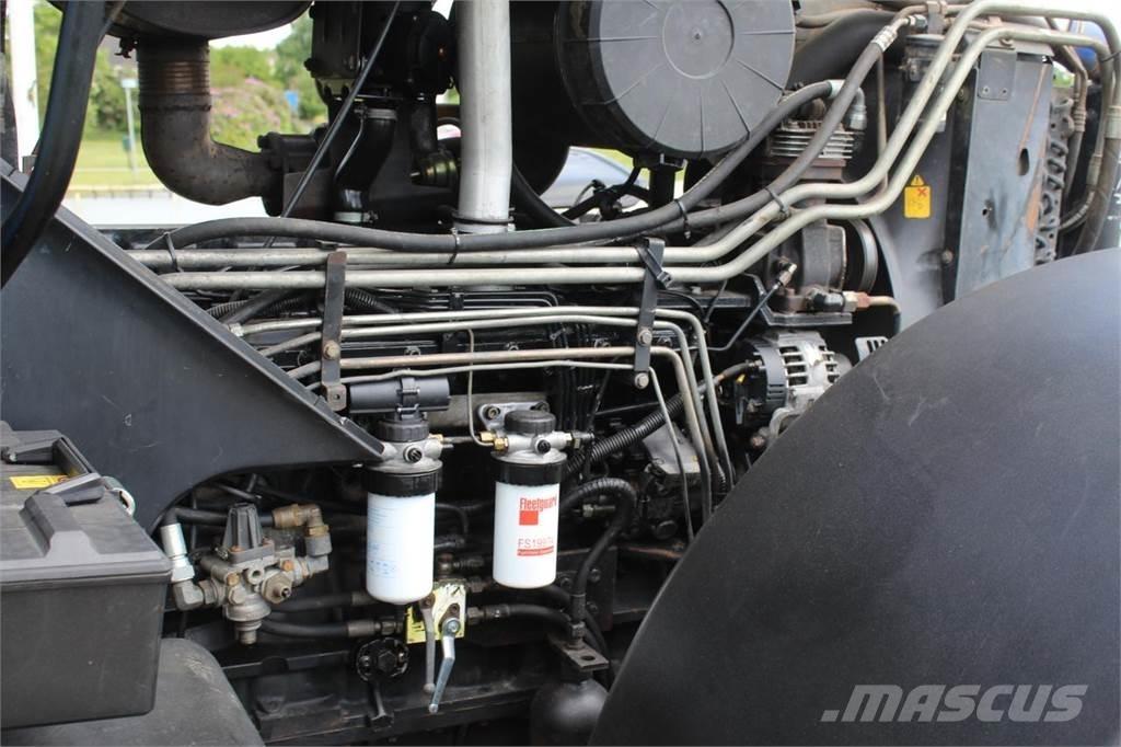 New Holland TM175 Трактора